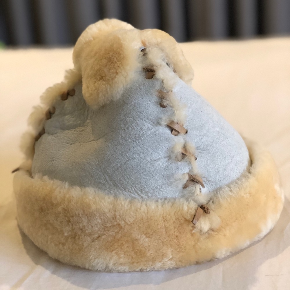 Marc Jacobs Ivory Shearling Lamp Fur Hat Unisex